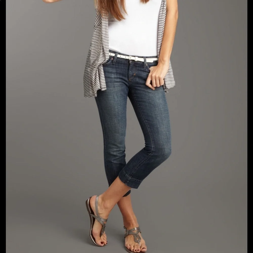 𝅺JOE’S Jeans Socialite Kicker Crop Jean
